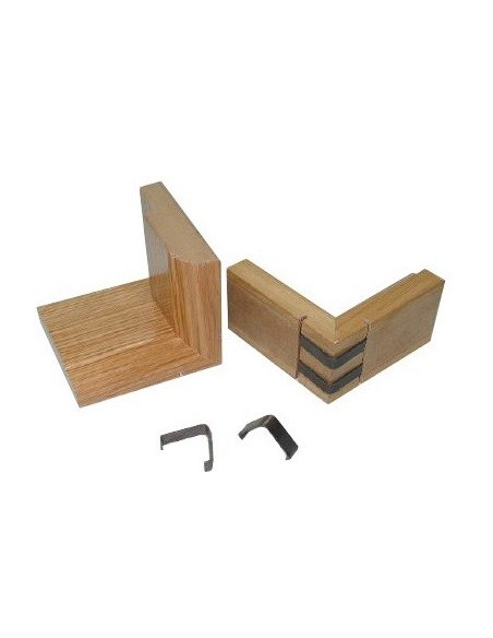 Grapa para Armar Marcos de Puerta